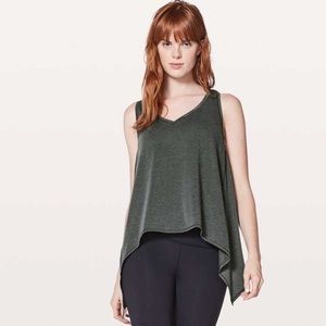 Lululemon Watch Me Flip Tank - Size 6